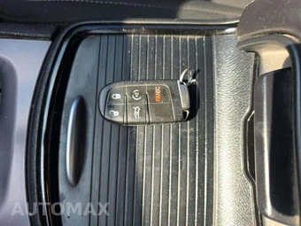 2019 Dodge Charger SXT – miniatura 5