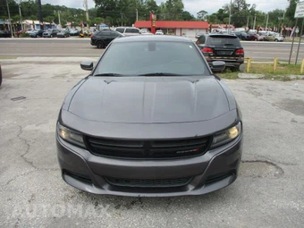 2019 Dodge Charger SXT - miniatura 3
