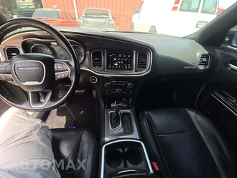 2019 Dodge Charger SXT – miniatura 8