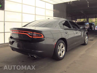 2019 Dodge Charger SXT – miniatura 4