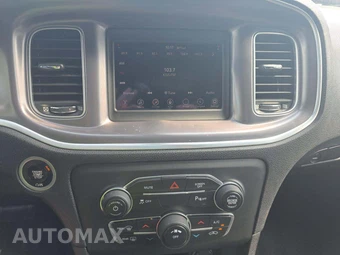 2019 Dodge Charger SXT – miniatura 10