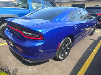2019 Dodge Charger SXT – miniatura 3