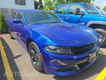 2019 Dodge Charger SXT – miniatura 4