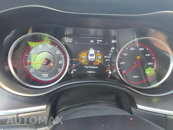 2019 Dodge Charger SXT – miniatura 9