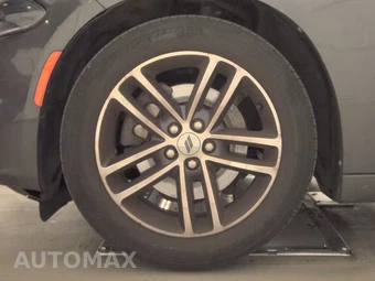 2019 Dodge Charger SXT – miniatura 9