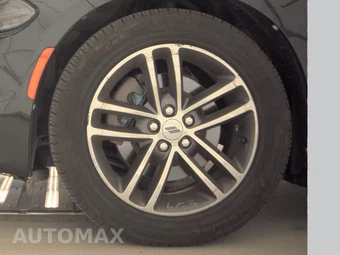2019 Dodge Charger SXT – miniatura 9