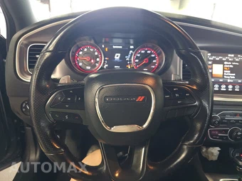 2019 Dodge Charger SXT – miniatura 10