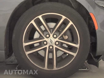 2019 Dodge Charger SXT – miniatura 10