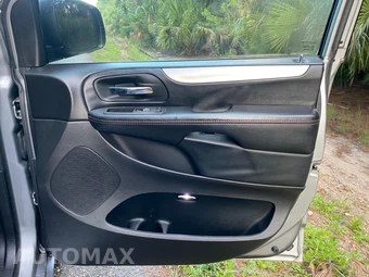 2019 Dodge Grand Caravan GT 121.2" WB - miniatura 28