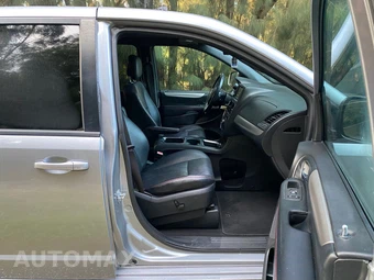 2019 Dodge Grand Caravan GT 121.2" WB - miniatura 29