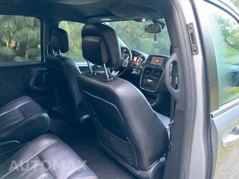 2019 Dodge Grand Caravan GT 121.2" WB - miniatura 34