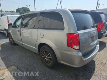 2019 Dodge Grand Caravan GT 121.2" WB - miniatura 2