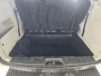 2019 Dodge Grand Caravan SE 121.2" WB - miniatura 17
