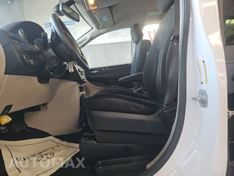 2019 Dodge Grand Caravan SE 121.2" WB - miniatura 7