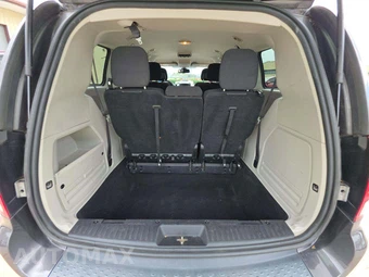 2019 Dodge Grand Caravan SE 121.2" WB - miniatura 12