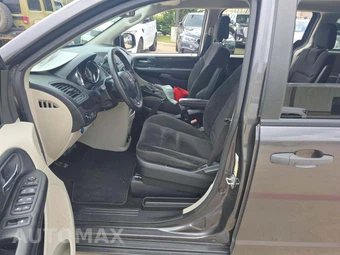 2019 Dodge Grand Caravan SE 121.2" WB - miniatura 3