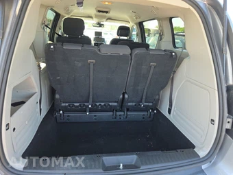 2019 Dodge Grand Caravan SE 121.2" WB - miniatura 17