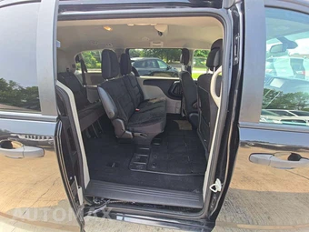 2019 Dodge Grand Caravan SE 121.2" WB - miniatura 14