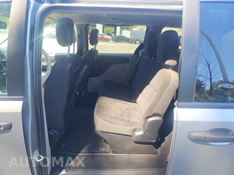 2019 Dodge Grand Caravan SE 121.2" WB - miniatura 13