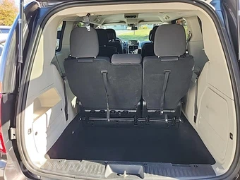 2019 Dodge Grand Caravan SE 121.2" WB - miniatura 7