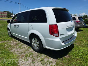 2019 Dodge Grand Caravan SE 121.2" WB - miniatura 2