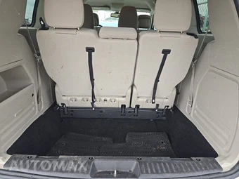 2019 Dodge Grand Caravan SE 121.2" WB - miniatura 17