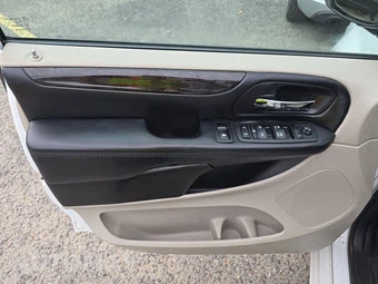 2019 Dodge Grand Caravan SE 121.2" WB - miniatura 9