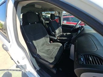 2019 Dodge Grand Caravan SE 121.2" WB - miniatura 8