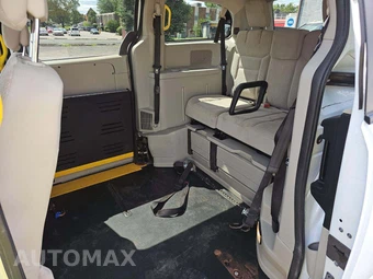 2019 Dodge Grand Caravan SE 121.2" WB - miniatura 13