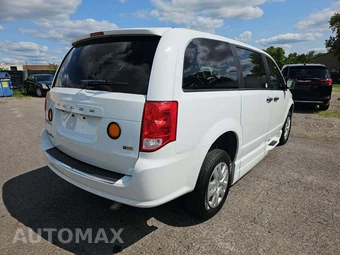 2019 Dodge Grand Caravan SE 121.2" WB - miniatura 3
