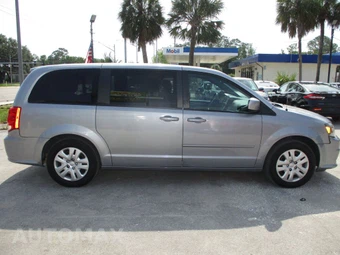 2019 Dodge Grand Caravan SE Plus 121.2" WB - miniatura 5