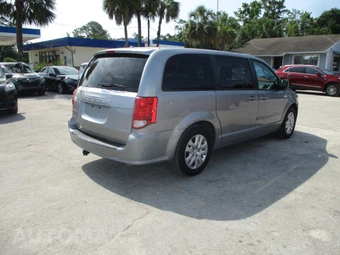 2019 Dodge Grand Caravan SE Plus 121.2" WB - miniatura 6