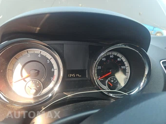2019 Dodge Grand Caravan SXT 121.2" WB - miniatura 12
