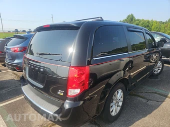 2019 Dodge Grand Caravan SXT 121.2" WB - miniatura 4