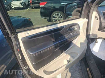 2019 Dodge Grand Caravan SXT 121.2" WB - miniatura 9