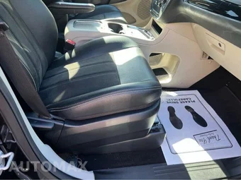 2019 Dodge Grand Caravan SXT 121.2" WB - miniatura 16