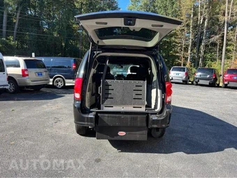 2019 Dodge Grand Caravan SXT 121.2" WB - miniatura 3