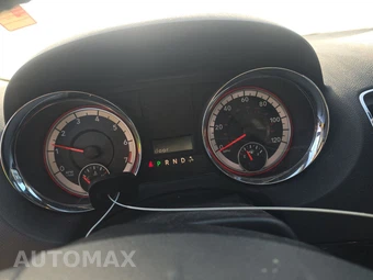 2019 Dodge Grand Caravan SXT 121.2" WB - miniatura 12