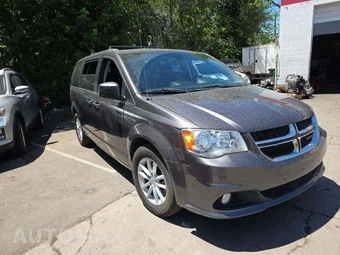 2019 Dodge Grand Caravan SXT 121.2" WB - miniatura 4