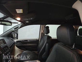 2019 Dodge Grand Caravan SXT 121.2" WB - miniatura 18