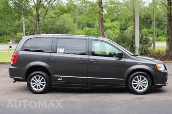 2019 Dodge Grand Caravan SXT 121.2" WB - miniatura 10