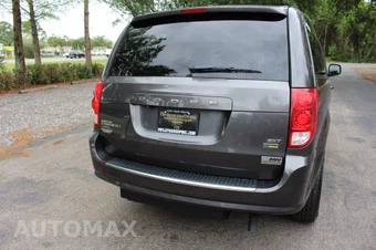 2019 Dodge Grand Caravan SXT 121.2" WB - miniatura 17