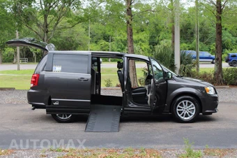 2019 Dodge Grand Caravan SXT 121.2" WB - miniatura 22