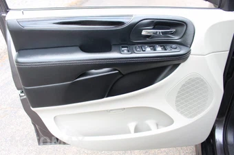2019 Dodge Grand Caravan SXT 121.2" WB - miniatura 42