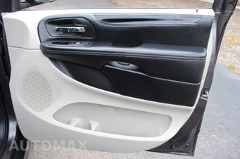 2019 Dodge Grand Caravan SXT 121.2" WB - miniatura 43