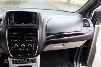 2019 Dodge Grand Caravan SXT 121.2" WB - miniatura 48