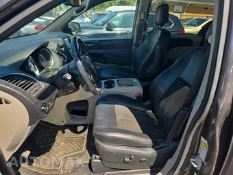 2019 Dodge Grand Caravan SXT 121.2" WB - miniatura 13