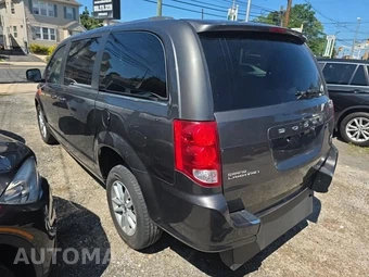 2019 Dodge Grand Caravan SXT 121.2" WB - miniatura 6