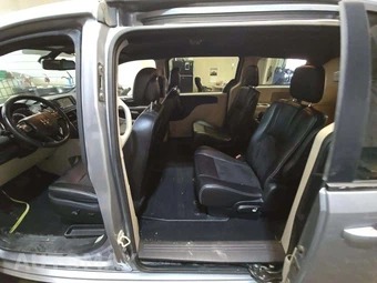 2019 Dodge Grand Caravan SXT 121.2" WB – miniatura 13