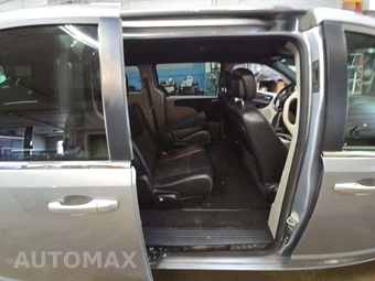 2019 Dodge Grand Caravan SXT 121.2" WB – miniatura 17